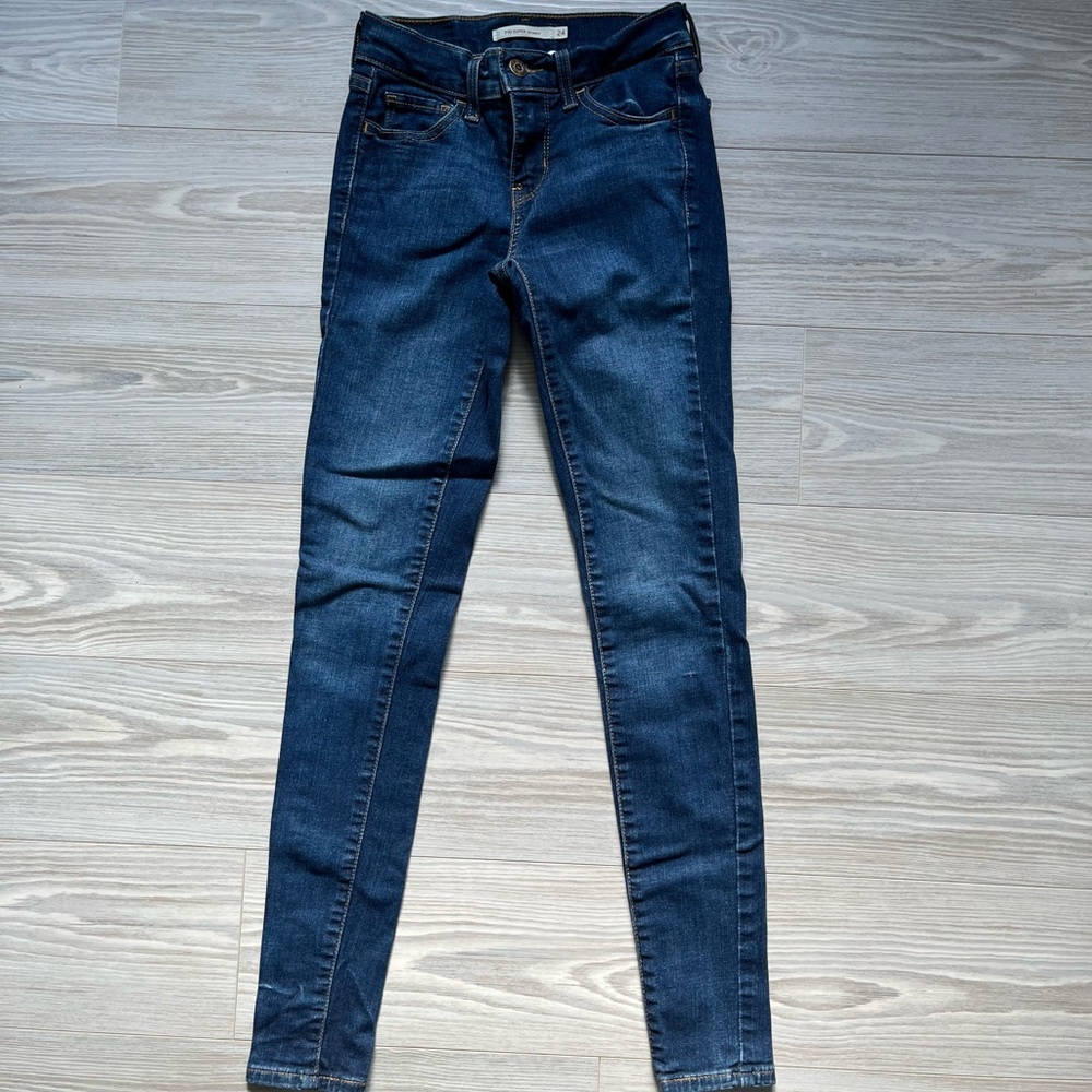 Levi’s Super Skinny Jeans